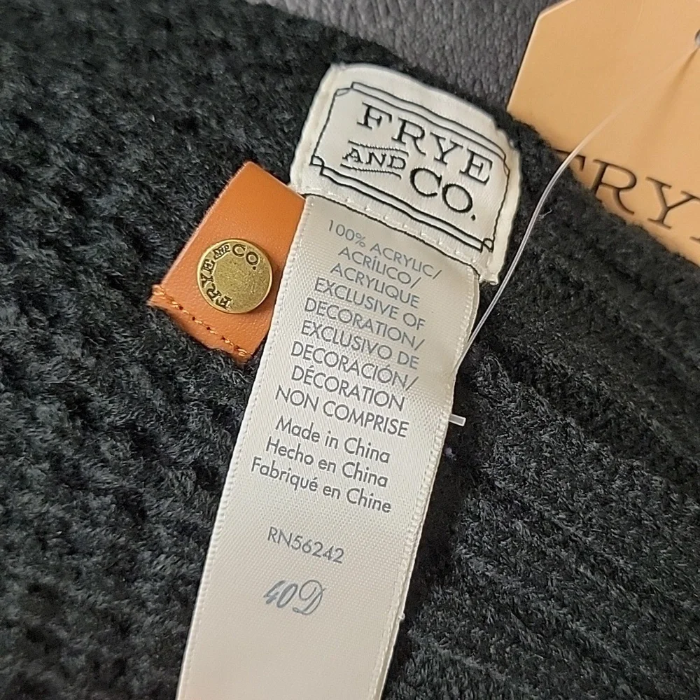 FRYE AND CO. Knit Cold Weather Scarf